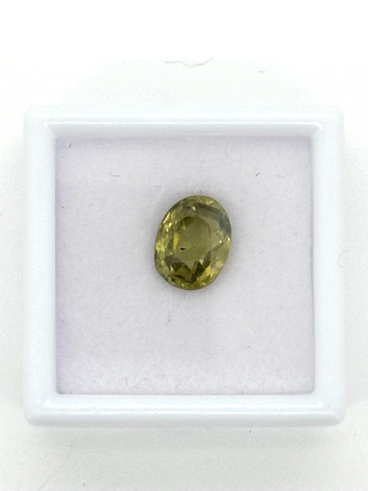 Sapphire Oval 2.47 ct| ceylon (Sri-Lanka) No-Heated Natural Green Sapphire