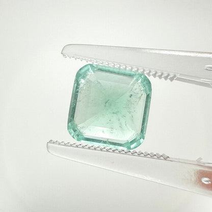Natural Colombian Emerald 2.ct | Minor Oil