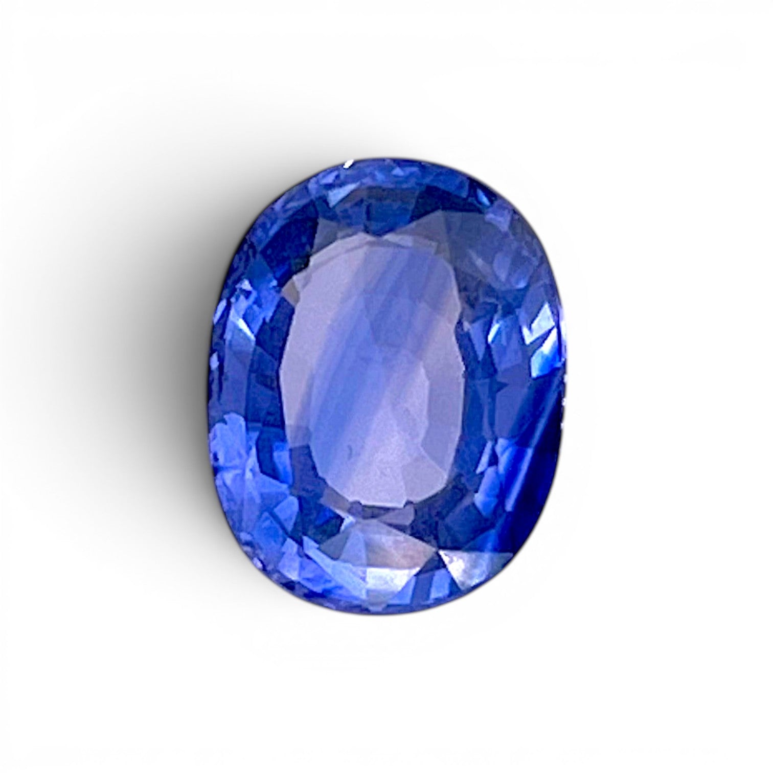 natural-blue-sapphire-oval-cushion-sri-lanka-face-macro
