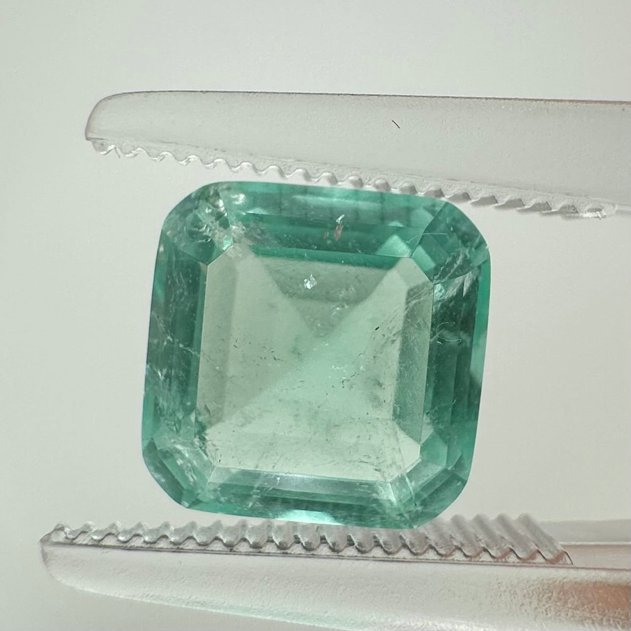 Natural Colombian Emerald 2.ct | Minor Oil