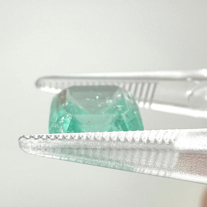 Natural Colombian Emerald 2.ct | Minor Oil