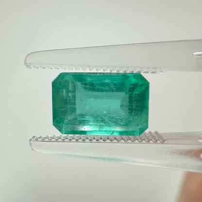 Natural Colombia Emerald 1.80 ct | Moderate Oil / Resine