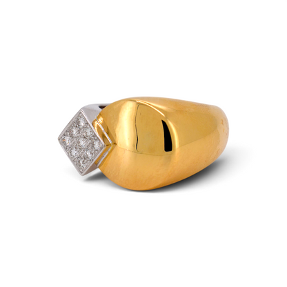 Bague chevalière vintage Antique Jewelry Finds Fred Paris en or jaune et blanc 18k avec pavé de diamants