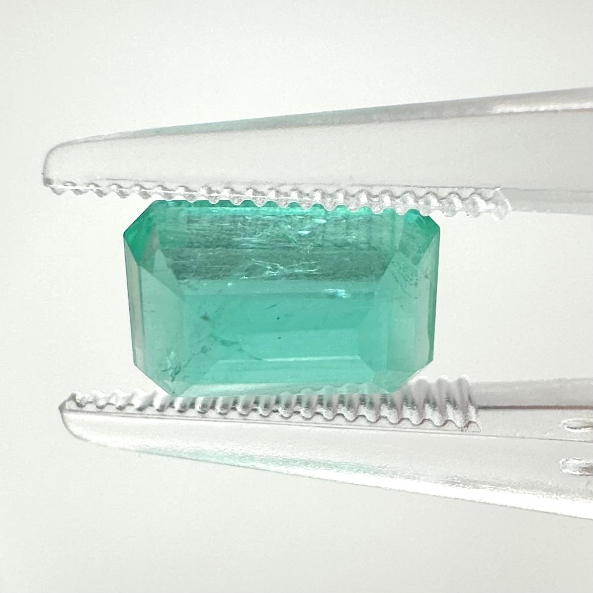 Natural Colombia Emerald 1.80 ct | Moderate Oil / Resine
