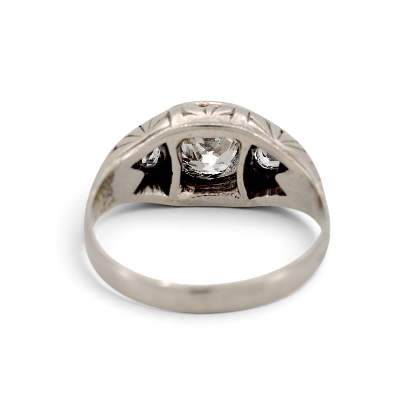 Antique Art Deco 18k gold trilogy ring back view hand-engraved shank 4.4g size 5.5 US — Antique Jewelry Finds