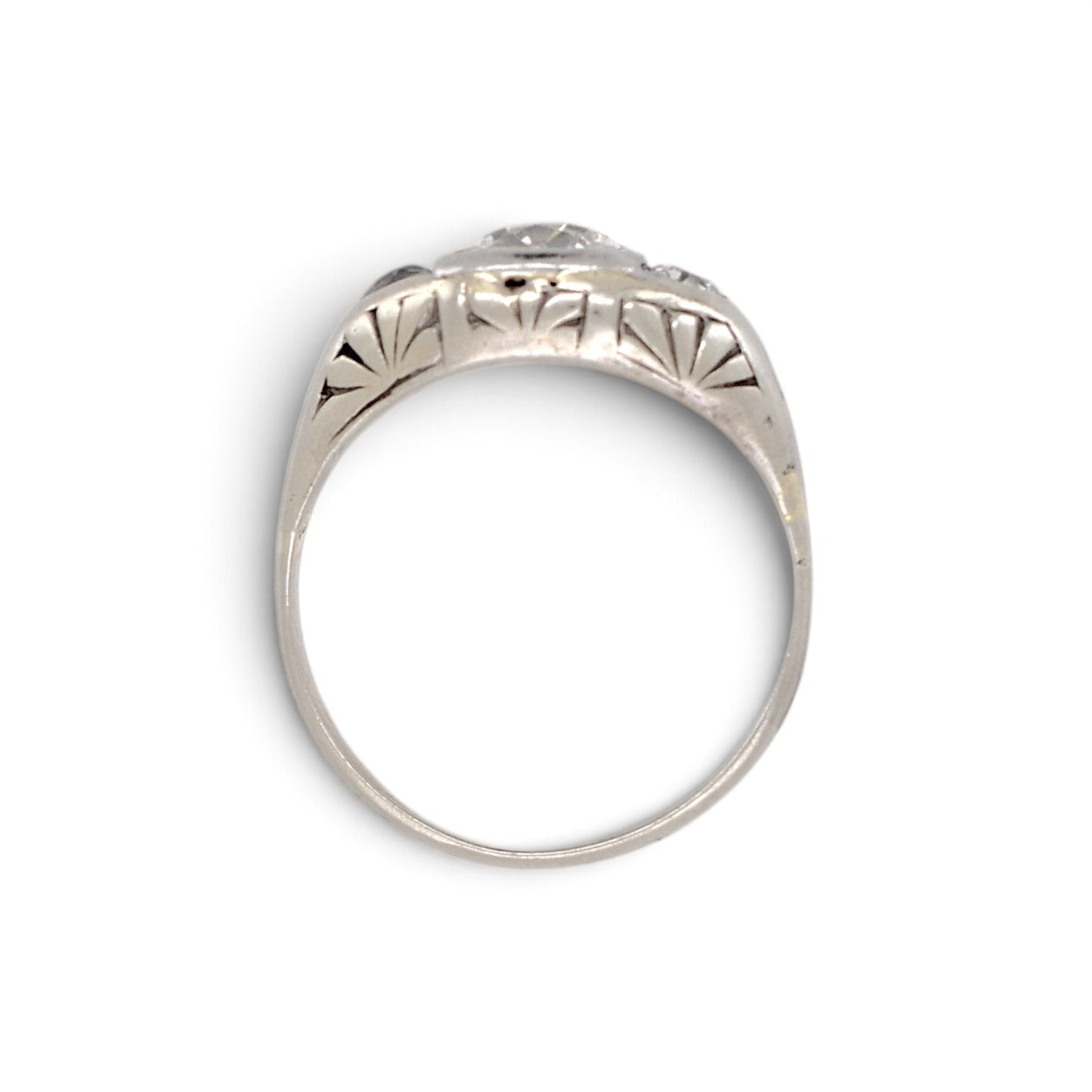 Antique Art Deco 18k gold trilogy ring top view three old-cut diamonds 1ct 8mm — Antique Jewelry Finds