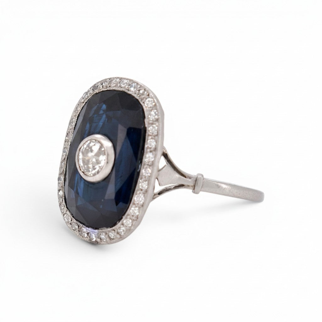Natural sapphire 10-15 carats pierced 
old-cut diamond 0.30ct center Art Deco ring close-up — Antique Jewelry Finds