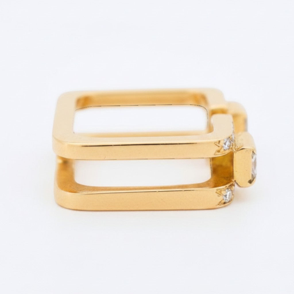 Unisex Jean Vendôme square diamond ring by the side
