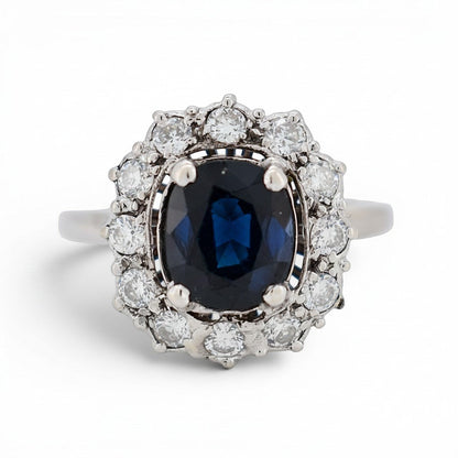Bague vintage Antique Jewelry Finds en or 18 carats, saphir bleu 2ct entouré de diamants 1ct, style halo, circa 1960