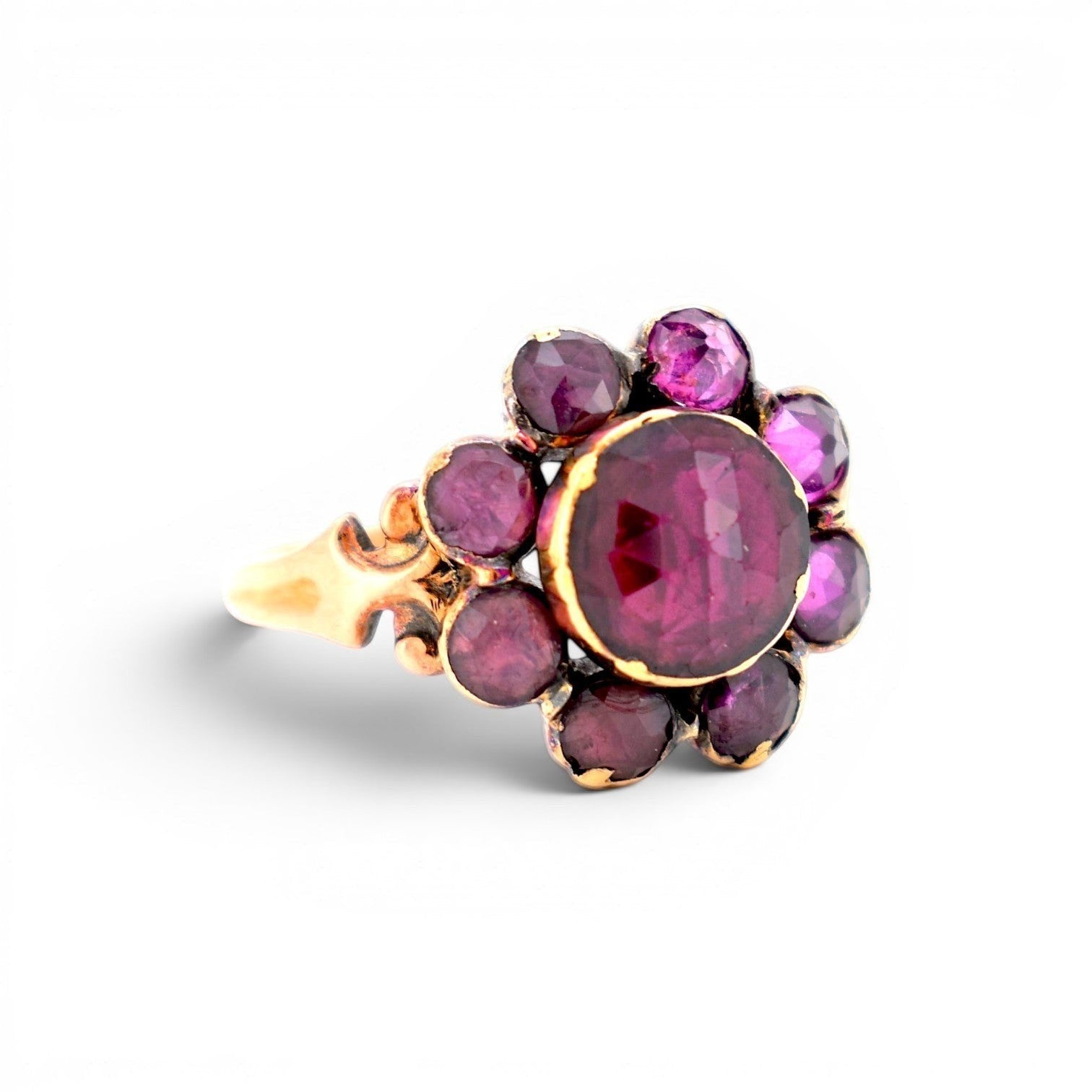 antique daisy ring gold and garnets, right side view