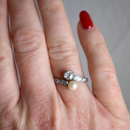 Macro shot of 0.50 carat Old European cut diamond G-VS quality