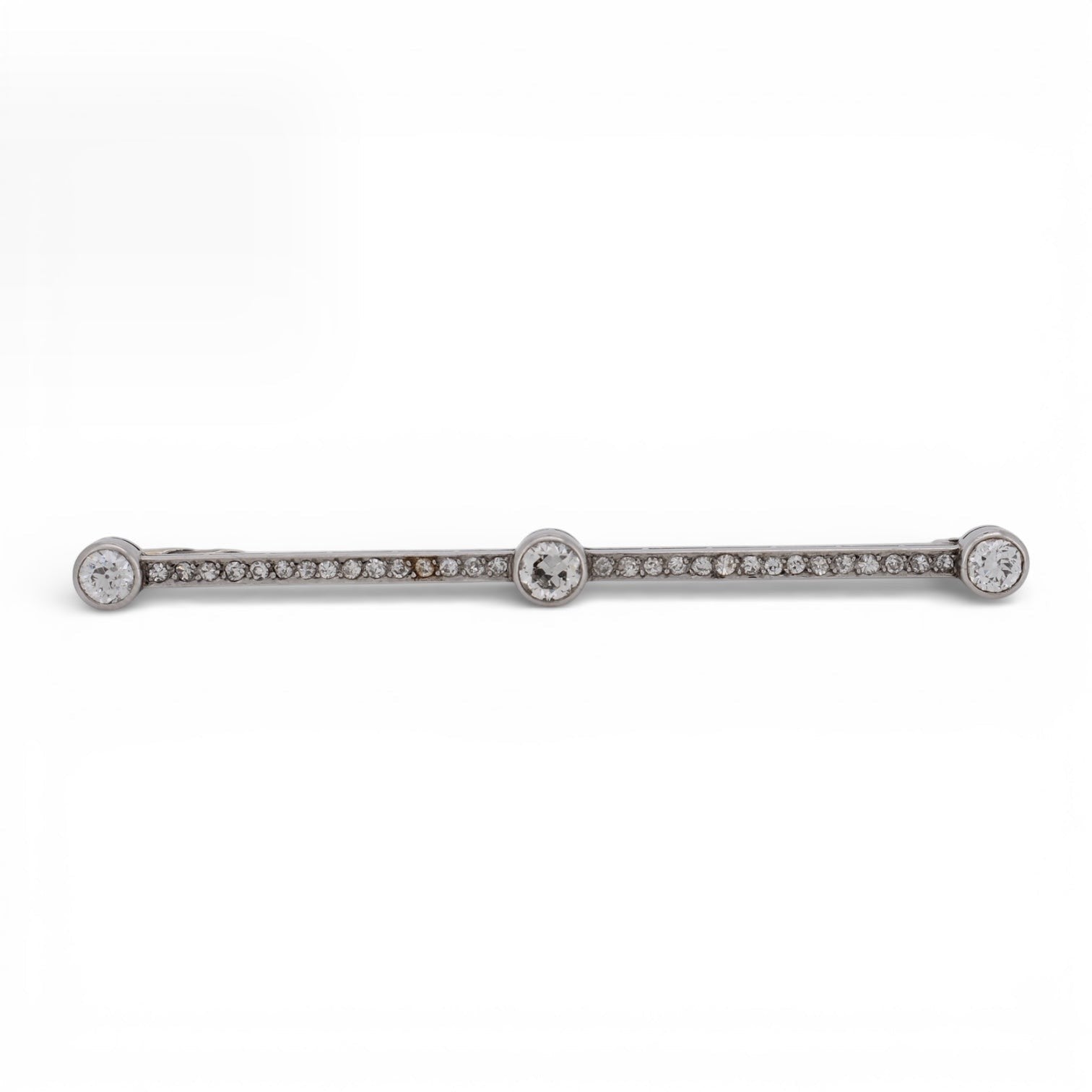 Antique Art Deco bar brooch in platinum and 18k gold with 1 carat of diamonds