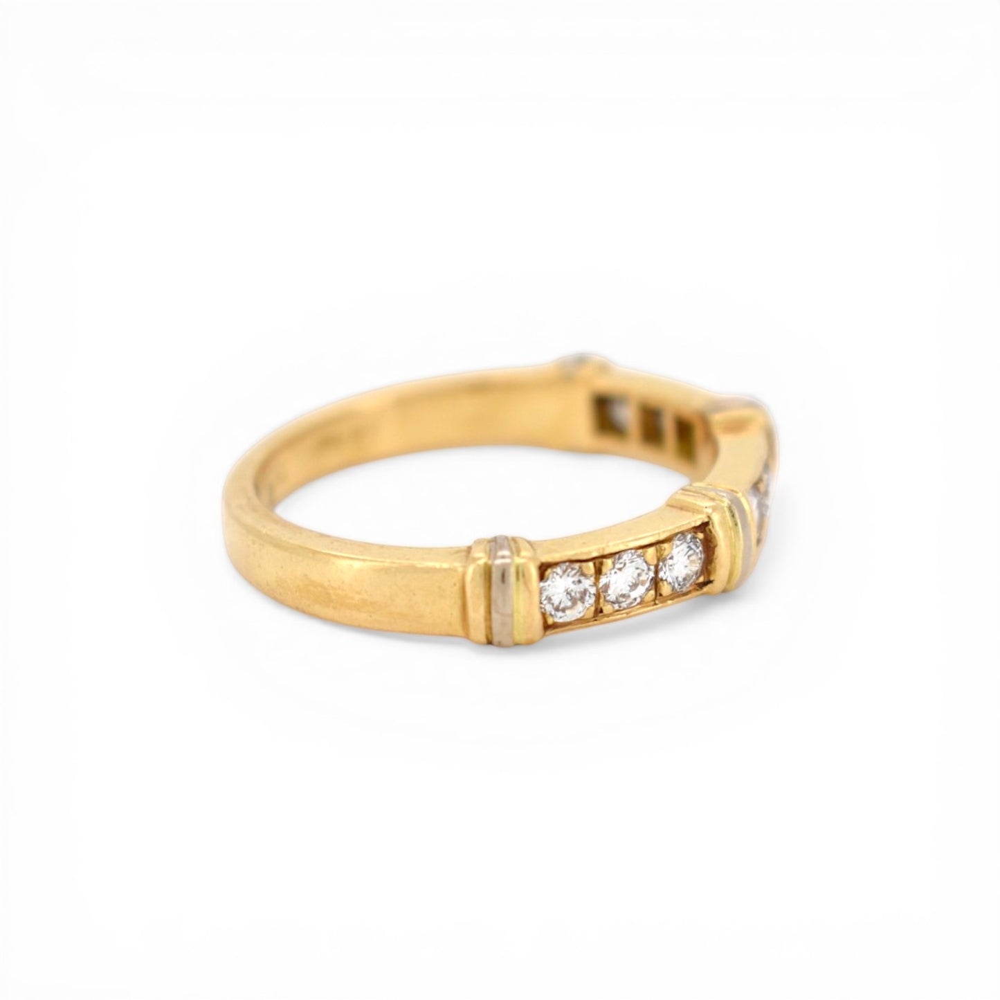 Side view of Cartier Contessa diamond ring 18k gold contemporary collection 2010