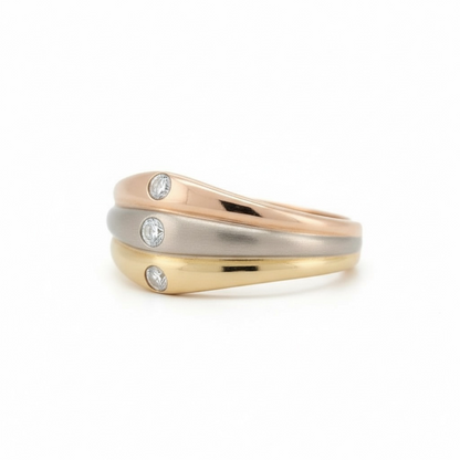 Side view of the Cartier godron design showing the three-ring effect
