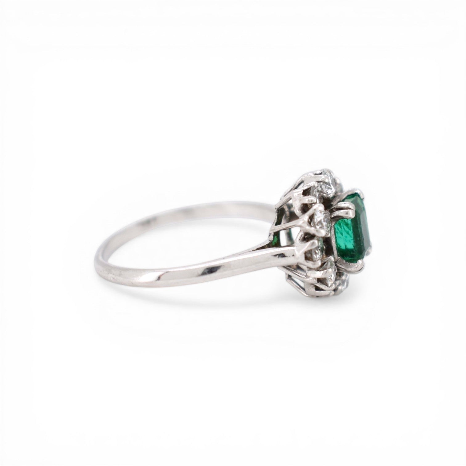 Right side view of platinum Mellerio ring showing the band