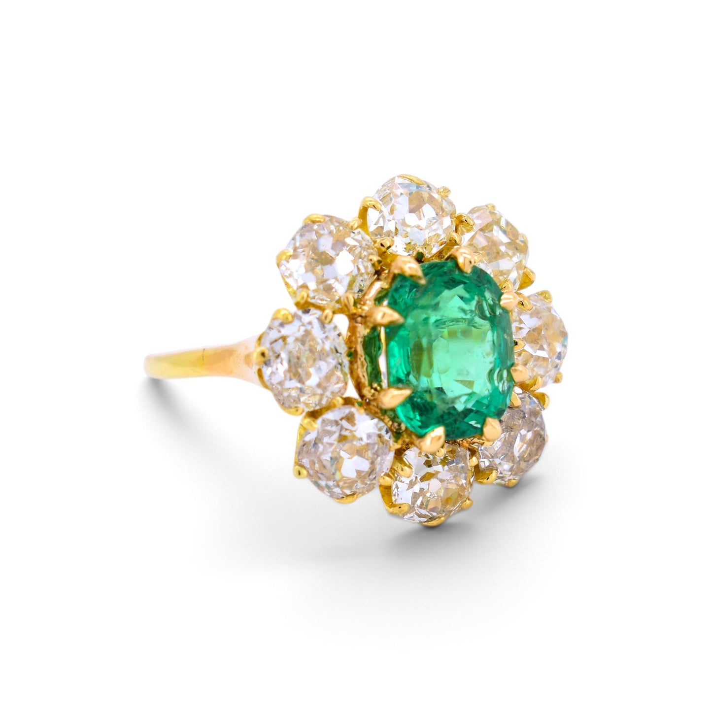 Other Vintage 18k gold pompadour ring 2ct emerald old-cut diamond detail side view circa 1980 — Antique Jewelry Finds