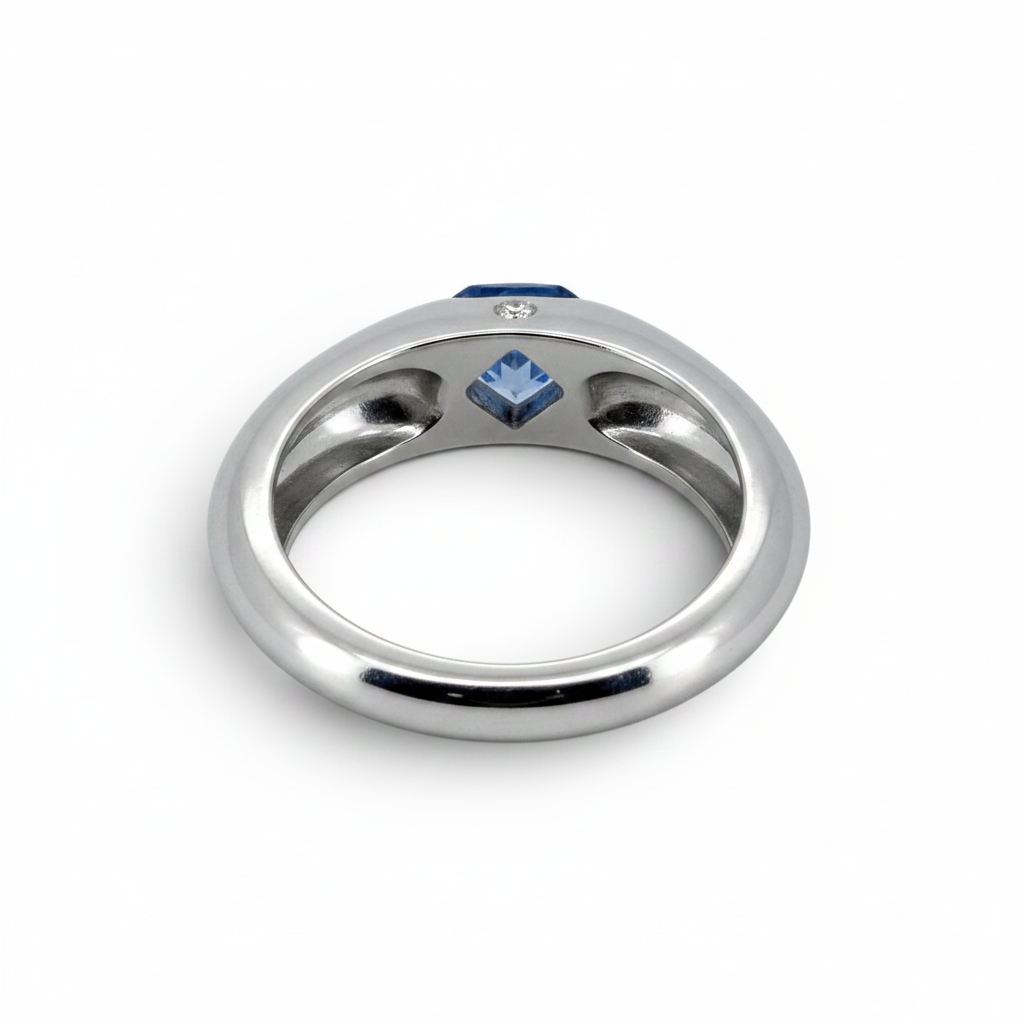 Piaget Biseau signed 18k gold ring sapphire diamond side view eagle head hallmark — Antique Jewelry Finds