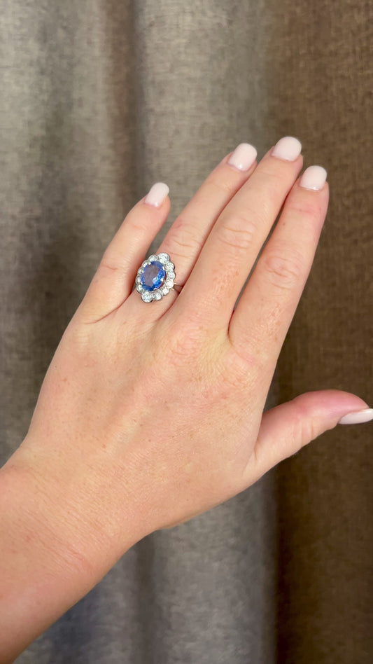 Vintage 18k Gold Pompadour Ring — Unheated Madagascar Sapphire & Diamonds | Bellerophon Certified
