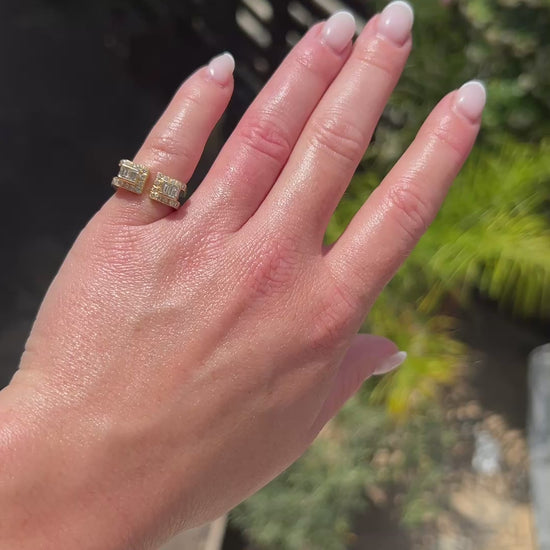 High-definition video capturing the striking avant-garde design, rich 18k gold texture, and fiery diamond brilliance of the vintage Jean Vendôme double-band ring in motion.