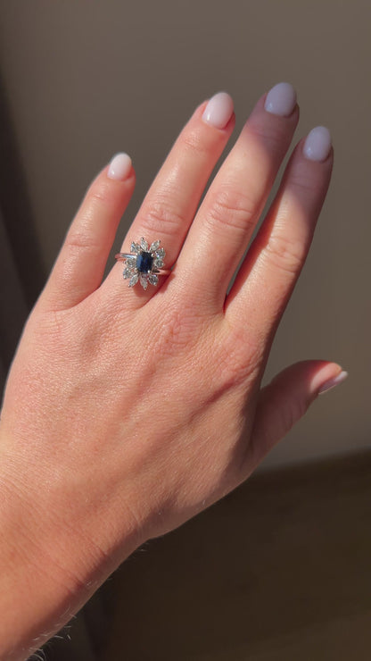Vintage Modernist 18k Gold Daisy Ring, Natural Sapphire & Diamond