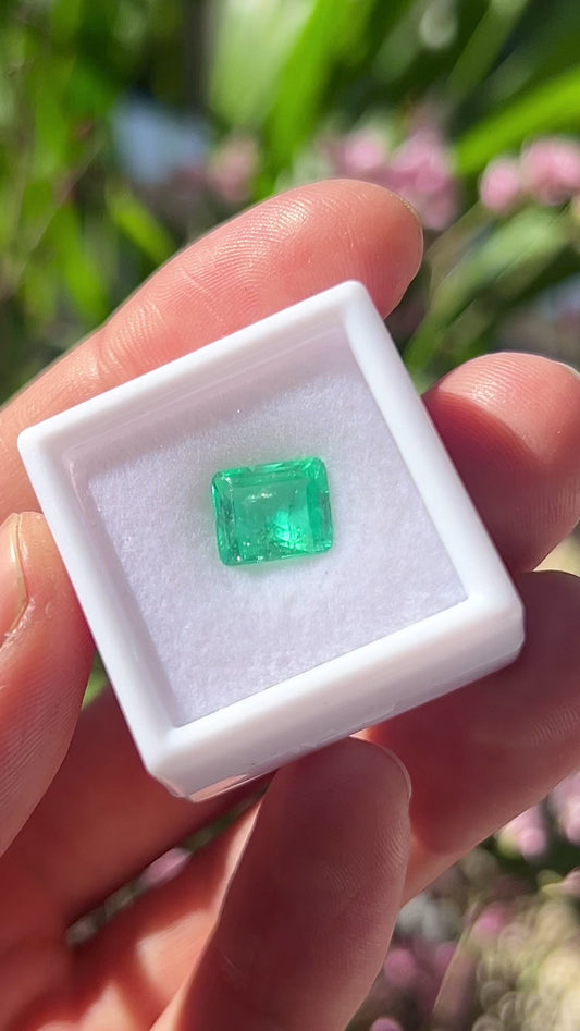Natural Colombia Emerald 2.34ct | Minor Oil Certified