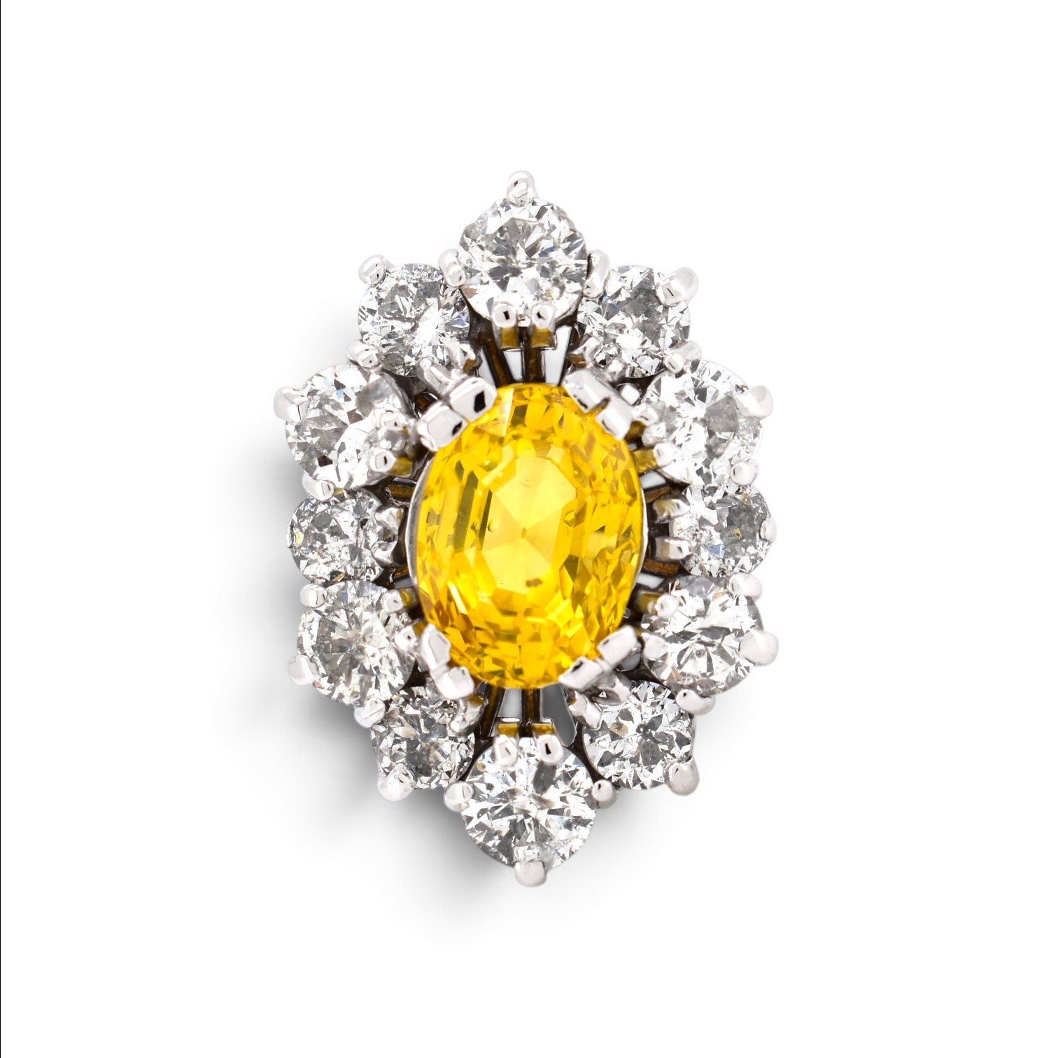 Vintage 18k gold pompadour ring 5.49ct unheated yellow Ceylon sapphire diamond halo front view circa 1970 — Antique Jewelry Finds