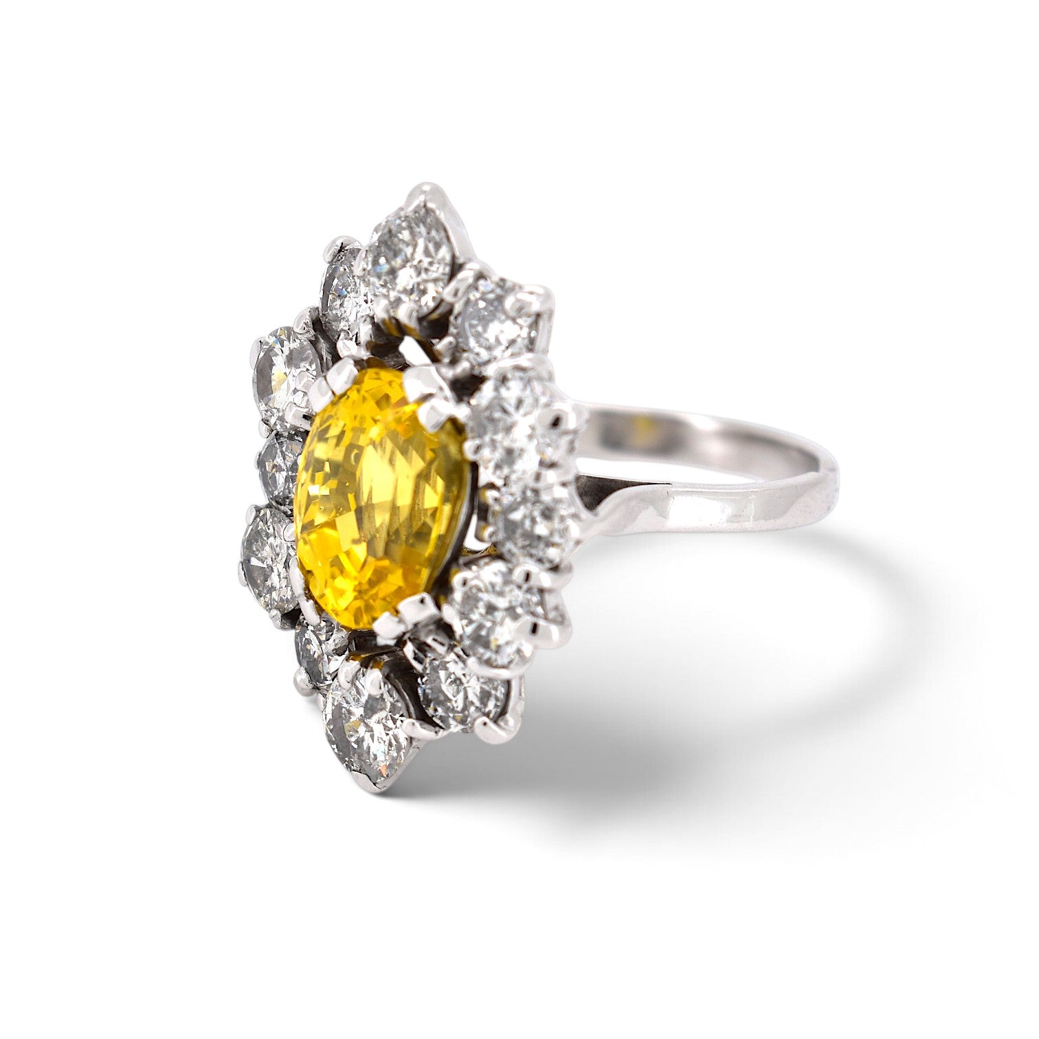 Vintage 18k gold pompadour ring unheated Ceylon sapphire diamond halo side view owl hallmark — Antique Jewelry Finds