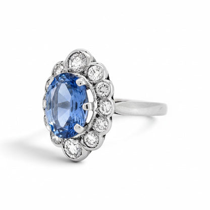 Vintage 18k gold pompadour ring unheated sapphire diamond halo tapering shank side view — Antique Jewelry Finds