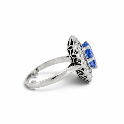 Vintage 18k gold pompadour ring top view unheated Madagascar sapphire 3.55ct 19x14mm — Antique Jewelry Finds